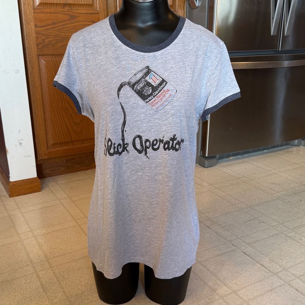 Harley Davidson Slick Operator t-shirt. Women’s size X-Large.